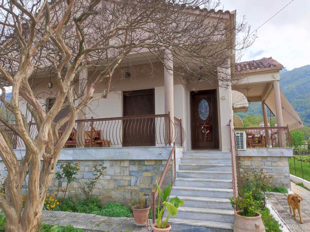 With A View Of Meteora Apartment Diava Exterior foto
